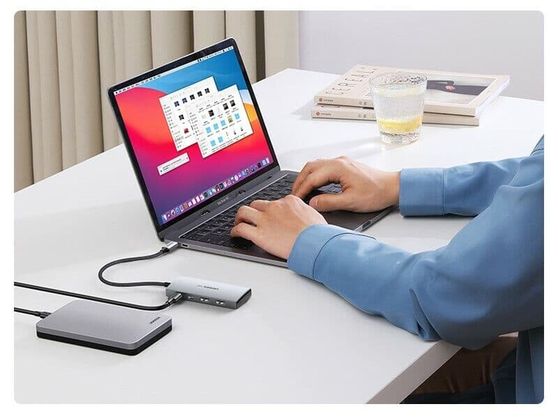 UGREEN 30758 USB-C to 2× USB 3.1+2×USB-C Adapter 10G 3